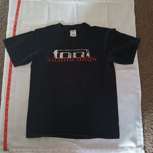 Tool Band 2000s Anvil Black T-Shirt with Red and White Graphic 10,000 Days